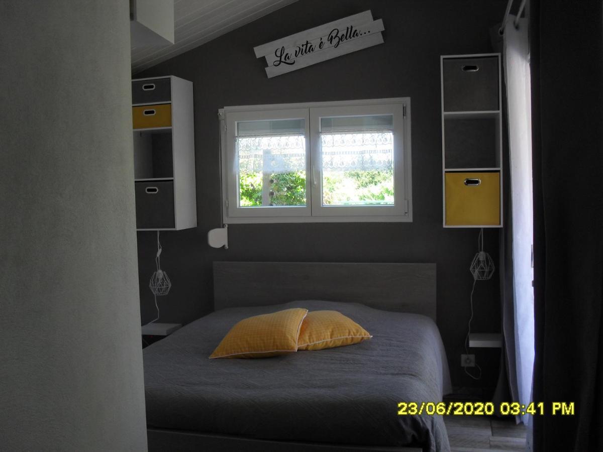 Maisonnette Neuve A La Campagne Urgosse ภายนอก รูปภาพ